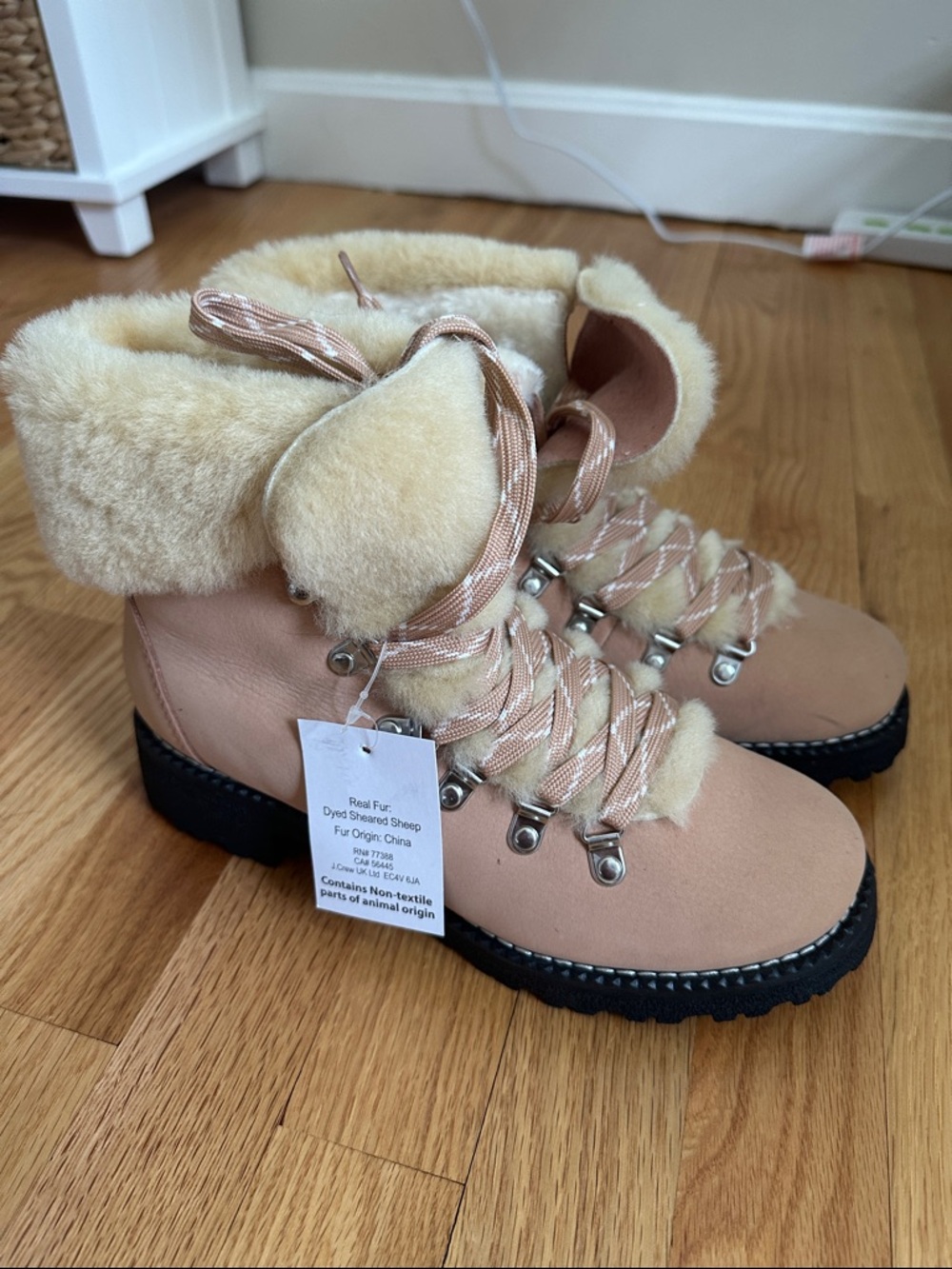 Shearling Lace-Up Winter Boot - Pink